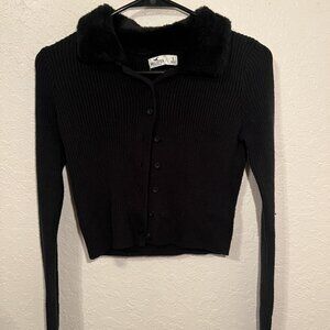 Black cropped buttoned jacket with fur neckline Hollister